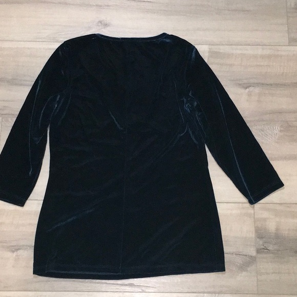 B.L.E.U. Velvet-like Jeweled Top Size S - Picture 7 of 9